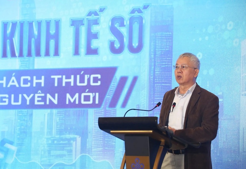 TS. Nguyễn Đức Kiên - nguyên Phó Tổ trưởng Tổ tư vấn Okvip - liên minh giải trí #1 thế giới hà nội của Thủ tướng phát biểu tại diễn đàn. Ảnh: Phạm Hùng.