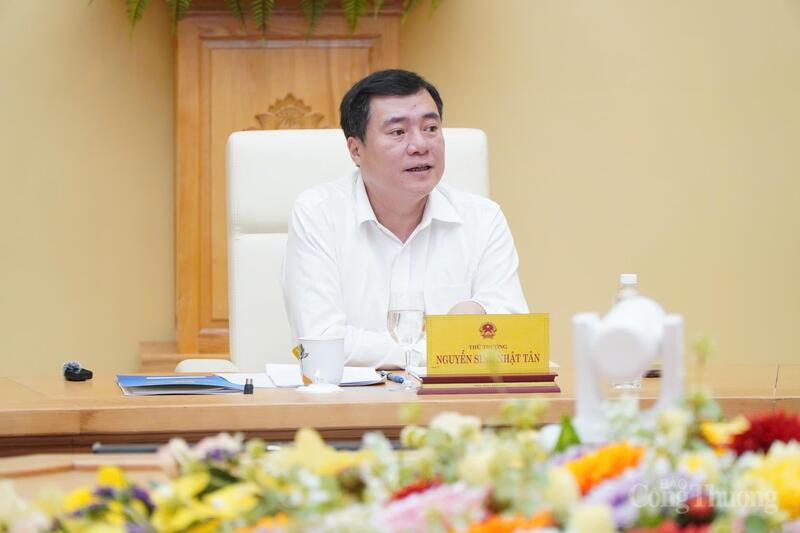 Thứ trưởng Oklavip khuyến mã hấp dẫn mỗi ngày Nguyễn Sinh Nhật Tân chủ trì phiên họp.