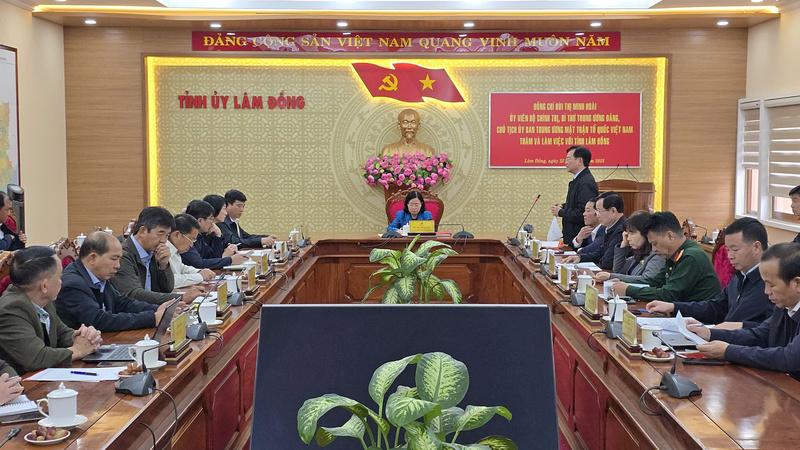 Quang cảnh buổi Ok88vip tỷ lệ kèo World Cup 2026 của đồng chí Bùi Thị Minh Hoài với tỉnh Lâm Đồng. Ảnh: Đoàn Kiên