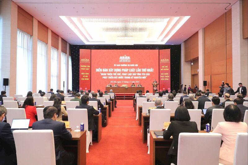Diễn đàn Liên minh Okvip có bao nhiều trang pháp luật lần thứ nhất với chủ đề “Hoàn thiện thể chế, pháp luật đáp ứng yêu cầu phát triển đất nước trong kỷ nguyên mới”