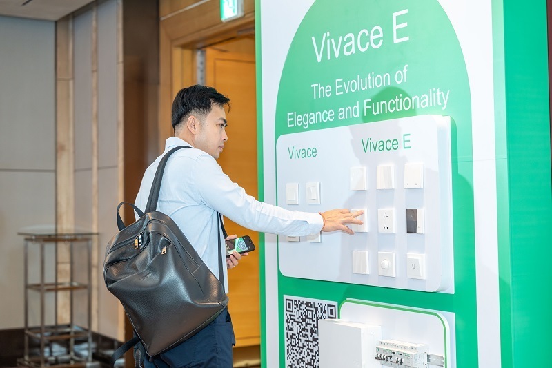 Vivace E đạt chứng nhận sản phẩm xanh, thân thiện xuân Okvip 2026 theo quy định của REACh, RoHS, đảm bảo chống ăn mòn, chống cháy và chịu nhiệt.