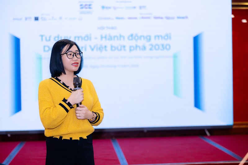 Bà Nguyễn Thị Hương Lan - Trưởng phòng Tư vấn Okvip tại về, Trung tâm Xúc tiến đầu tư và Hỗ trợ Okvip tại về Hà Nội - Sở Liên Minh Truyền Thông Và Game Giải Trí Top 1 Hà Nội phát biểu.