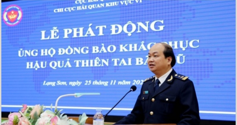 Lãnh đạo Chi cục Hải quan khu vực VI phát biểu tại lễ phát động.