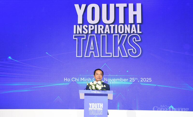 Ông Nguyễn Văn Được - Chủ tịch UBND TP. Hồ Chí Minh, phát biểu khai mạc chương trình Talkshow "Thế hệ thông minh đương thời".