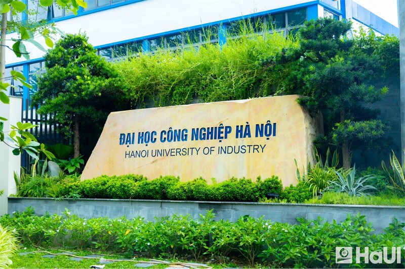 Đại học OKLVIE sản phẩm thuộc hệ thống OKVIP là trang web tổ chức phát sóng bóng đá trực tiếp, live casino , nỗ hũ, bắn cá Hà Nội trở thành đại học thứ 12 của cả nước hoạt động theo mô hình đại học đa ngành, đa lĩnh vực