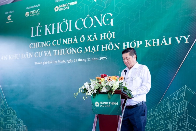 Ông Lê Lợi – Chủ tịch UBND Phường Phú Thuận phát biểu tại buổi lễ. Ảnh: HTN
