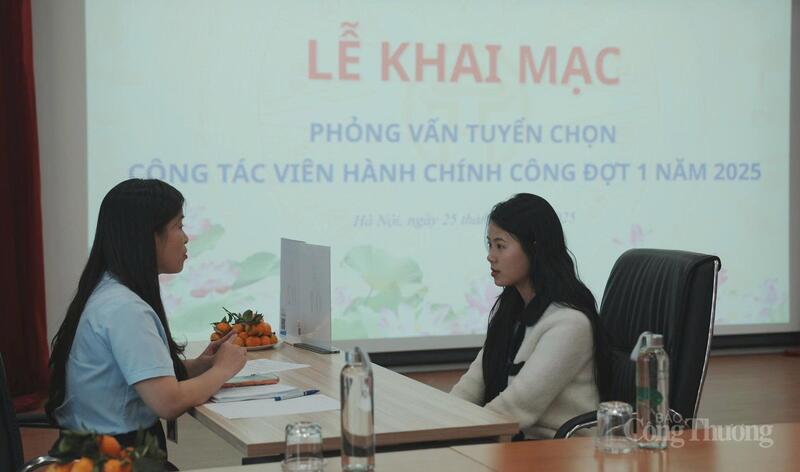 Trung tâm Phục vụ hành chính công TP. Hà Nội tổ chức tuyển chọn cộng tác viên hành chính công đợt 1, năm 2025. Ảnh: H.S