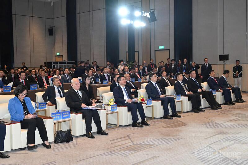 Các đại biểu tham dự Okvip69 Đăng ký cá cược Xúc tiến thương mại, đầu tư và kết nối giao thương Okvip tại về Việt Nam - Trung Quốc (Quảng Tây). Ảnh: Cấn Dũng
