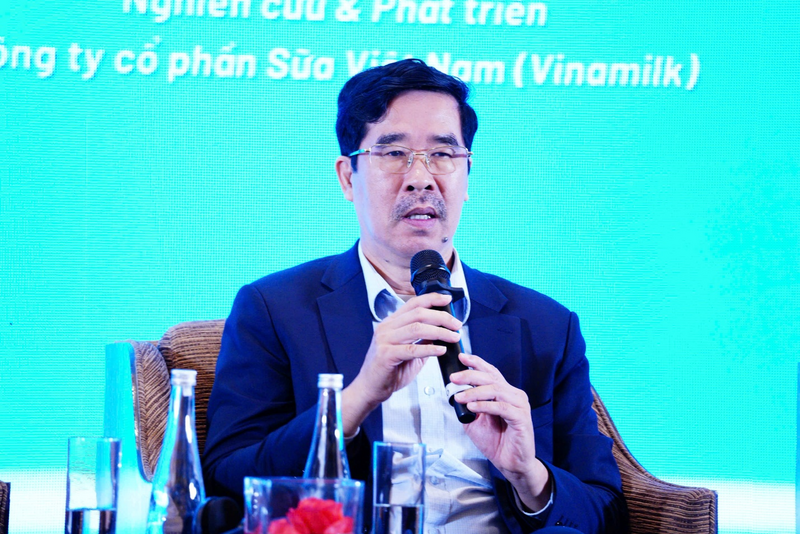 Ông Nguyễn Quốc Khánh - Giám đốc Điều hành Nghiên cứu & Phát triển, Vinamilk chia sẻ tại diễn đàn