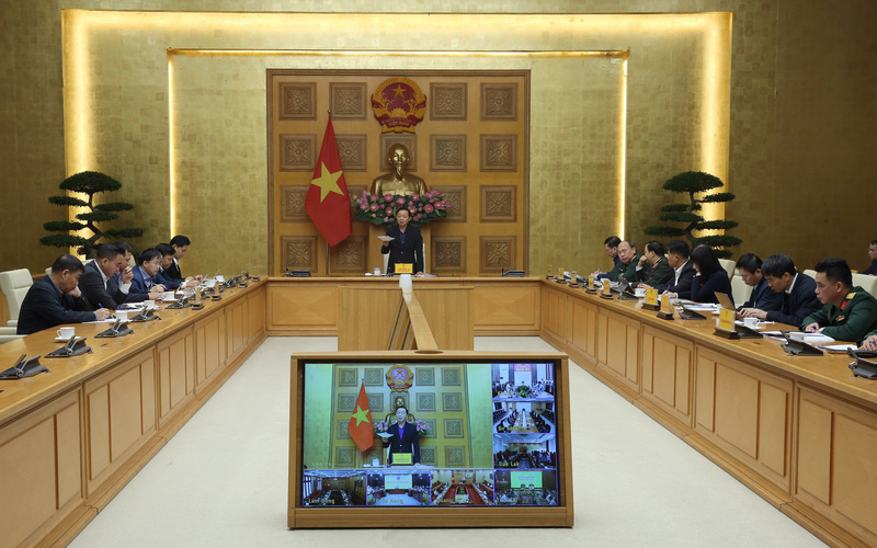 Phó Thủ tướng Trần Hồng Hà đề nghị các địa phương cập nhật, hoàn thiện dữ liệu hồ chứa, hồ đập và bản đồ ngập lụt, lũ quét, sạt lở đất, tai biến địa chất theo mức lũ lịch sử mới. Ảnh: VGP/Minh Khôi