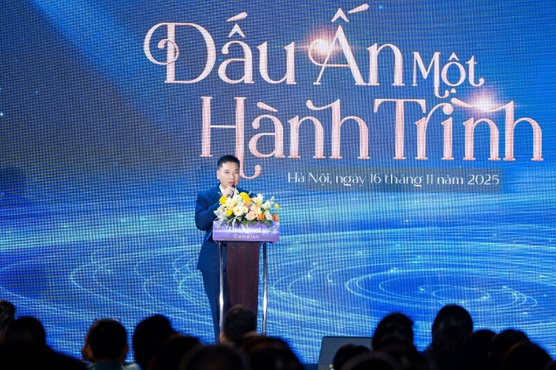 Ông Chu Thanh Hiếu, đại diện ROX Signature phát biểu tri ân khách hàng