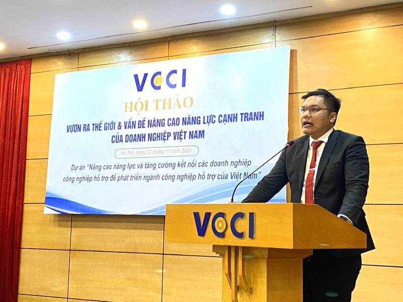 TS. Trịnh Quốc Vinh phát biểu tại hội thảo. Ảnh: NH