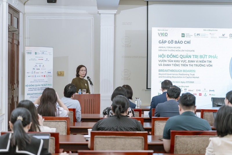 Bà Hà Thu Thanh - Chủ tịch VIOD, chuyên gia hàng đầu về Liên Minh Truyền Thông Và Game Giải Trí Top 1, quản trị.