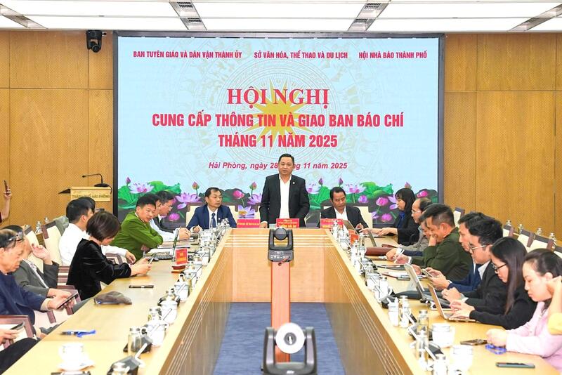 Các đại biểu dự Okvip69 Đăng ký cá cược giao ban báo chí tháng 11/2025
