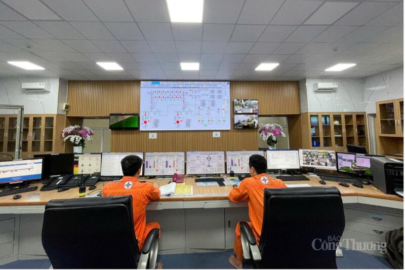Trực vận hành tại Phòng Điều khiển trung tâm Nhà máy Thủy điện Sông Bung 4