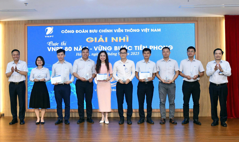 Lãnh đạo Tập đoàn và Công đoàn VNPT trao giải cuộc thi "VNPT 80 năm - Vững bước tiên phong"