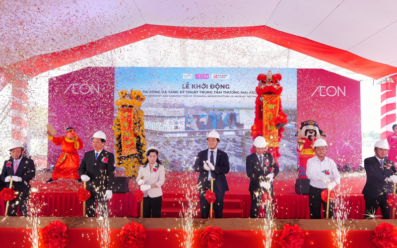 Lãnh đạo tỉnh Đồng Tháp cùng đại diện AEON Việt Nam thực hiện nghi thức khởi động dự án TTTM AEON Mỹ Tho