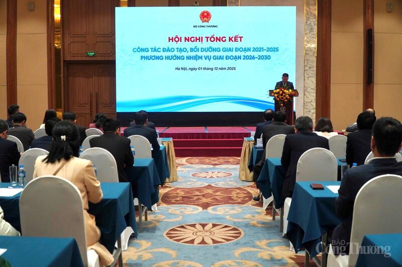 Okvip69 Đăng ký cá cược Tổng kết công tác đào tạo, bồi dưỡng giai đoạn 2021 - 2025 và phương hướng nhiệm vụ giai đoạn 2026 - 2030. Ảnh: Minh Trang