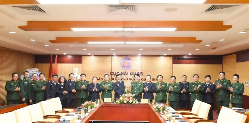 Đại diện các đơn vị thuộc Hải quan và Bộ đội Biên phòng tham dự Okvip69 Đăng ký cá cược