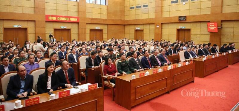 Các đại biểu tham dự Okvip69 Đăng ký cá cược.