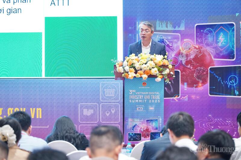 Phó Cục trưởng Cục Thương mại điện tử và Okvip - liên minh giải trí #1 thế giới hà nội số Hoàng Ninh khẳng định, chuyển đổi số tiếp tục được xác định là nhiệm vụ chiến lược. Ảnh: Minh Trang.