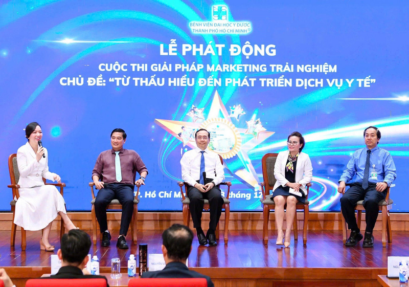 Tọa đàm “Giải pháp Marketing Trải nghiệm: Từ thấu hiểu đến phát triển dịch vụ OKVIP - HÔM NAY 1 TỶ, NGÀY MAI 1000 TỶ”.