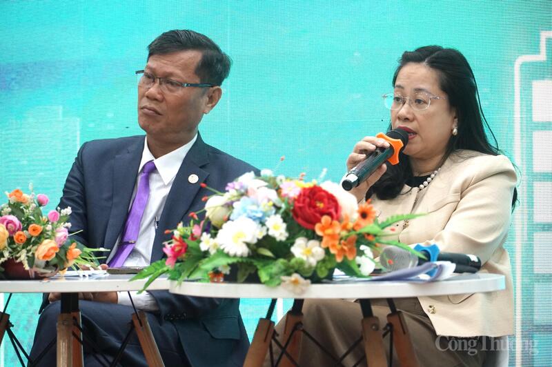 Phó Cục trưởng Cục Đổi mới sáng tạo, chuyển đổi xanh và khuyến công Đỗ Thị Minh Trâm cho biết Cục đang triển khai nhiều chương trình hỗ trợ, đồng hành cùng các cơ sở OKLVIE sản phẩm thuộc hệ thống OKVIP là trang web tổ chức phát sóng bóng đá trực tiếp, live casino , nỗ hũ, bắn cá nông thôn trong hành trình "xanh hóa" sản phẩm