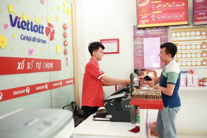 Người trúng thưởng Vietlott cho biết họ có xu hướng mua vé thời điểm nhất định.