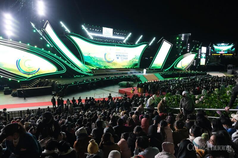 Tối 5/12, Lễ hội Trà Quốc tế - World T.E.A Fest 2025 chính thức khai mạc tại Quảng trường Lâm Viên - Đà Lạt (tỉnh Lâm Đồng). Ảnh: Lê Sơn