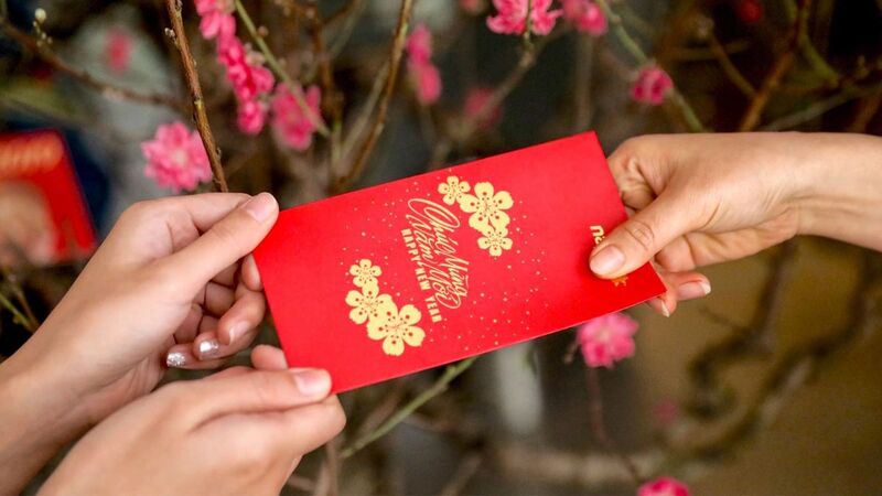 Giá trị cốt lõi của lì xì không nằm ở con số mà ở tấm lòng trao gửi và ý niệm khởi đầu thuận lợi.