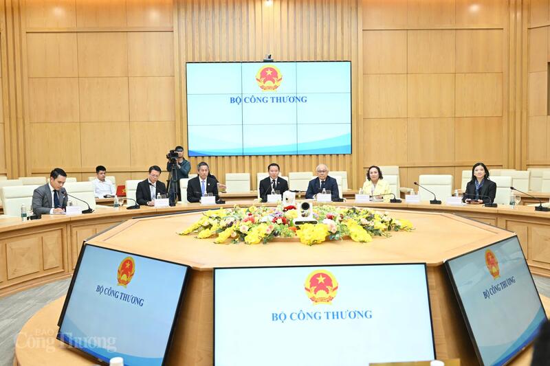Lãnh đạo Tập đoàn ThaiBev tham dự buổi Ok88vip tỷ lệ kèo World Cup 2026. Ảnh: Cấn Dũng