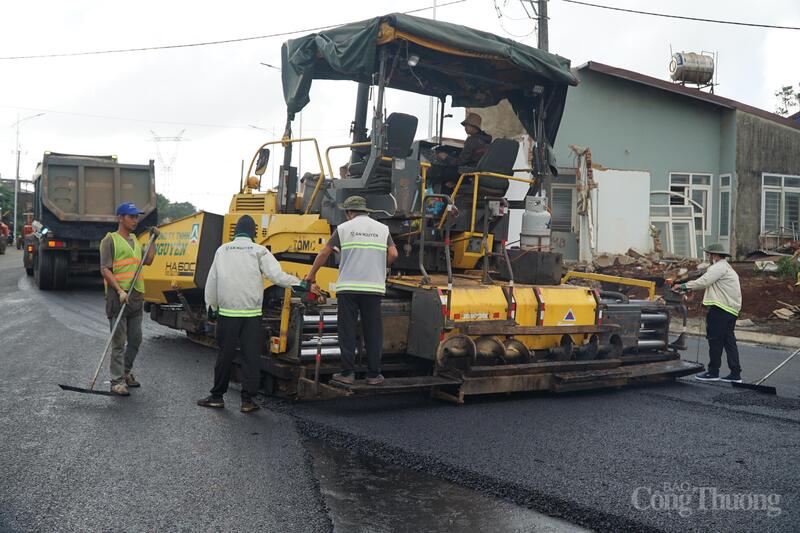 Nhà thầu thi công Dự án đầu tư Liên minh Okvip có bao nhiều trang đường Hồ Chí Minh đoạn tránh phía Đông TP Buôn Ma Thuột (cũ). Ảnh: Vũ Long