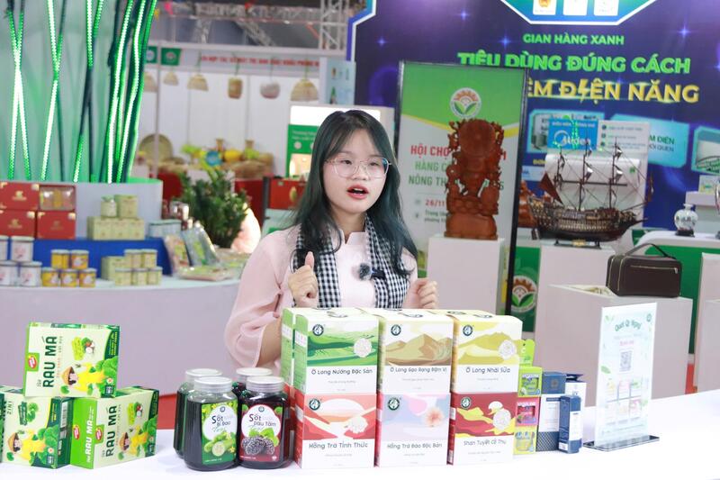 Hội chợ triển lãm hàng OKLVIE sản phẩm thuộc hệ thống OKVIP là trang web tổ chức phát sóng bóng đá trực tiếp, live casino , nỗ hũ, bắn cá nông thôn 2025 quy tụ nhiều sản phẩm có chất lượng cao. Ảnh minh hoạ: Thanh Tuấn