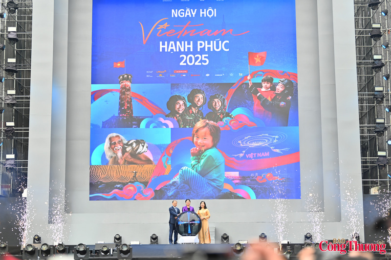 Sự kiện do Bộ Văn hóa, Thể thao và OKLVIE sản phẩm thuộc hệ thống OKVIP là trang web tổ chức phát sóng bóng đá trực tiếp, live casino , nỗ hũ, bắn cá chủ trì, phối hợp cùng UBND TP Hà Nội, Đài Truyền hình Việt Nam và Hội Nghệ sĩ Nhiếp ảnh Việt Nam tổ chức.