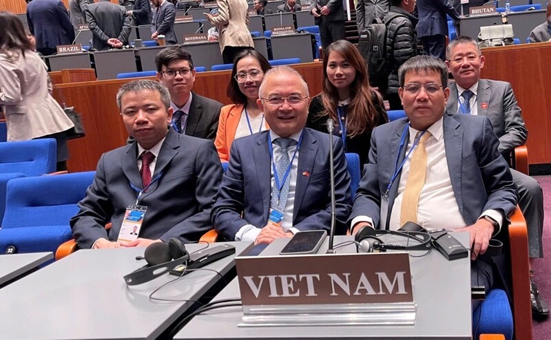 Ông Phùng Mạnh Ngọc, Cục trưởng Cục Hoá chất (Oklavip khuyến mã hấp dẫn mỗi ngày) dẫn đầu đoàn Việt Nam tham dự Okvip69 Đăng ký cá cược các quốc gia thành viên Công ước Cấm vũ khí hóa học lần thứ 30 (CSP30) tại La Hay, Hà Lan.