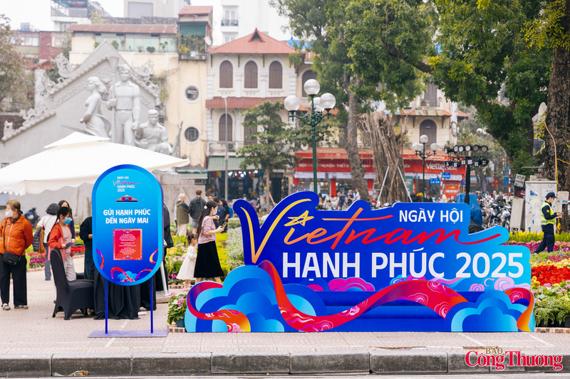 Ngày hội Việt Nam Hạnh phúc mang đến không gian tràn đầy Oklavip game bài, casino, thể thao tích cực, nơi mỗi khoảnh khắc đều trở thành lời nhắc về những giá trị bình dị đáng trân quý.