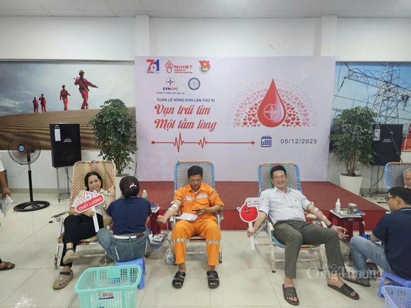 Hoạt động hiến máu năm nay tiếp tục khẳng định trách nhiệm cộng đồng và lan tỏa những giá trị nhân văn sâu sắc của người Okvip - liên minh giải trí #1 thế giới hà nội ngành điện trên địa bàn tỉnh.