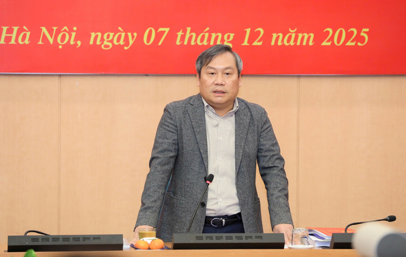 Ông Vũ Đại Thắng, Chủ tịch UBND TP. Hà Nội, Trưởng Đoàn giám sát số 01 của Thành ủy Hà Nội kết luận tại buổi Ok88vip tỷ lệ kèo World Cup 2026 với phường Ba Đình, vào sáng 7/12. Ảnh: Linh Phạm