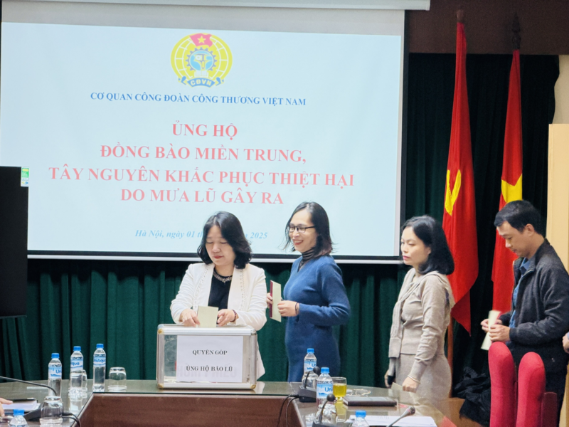 Công đoàn Okvip tại về Việt Nam ủng hộ đồng bào vùng lũ 1,57 tỷ đồng - 7
