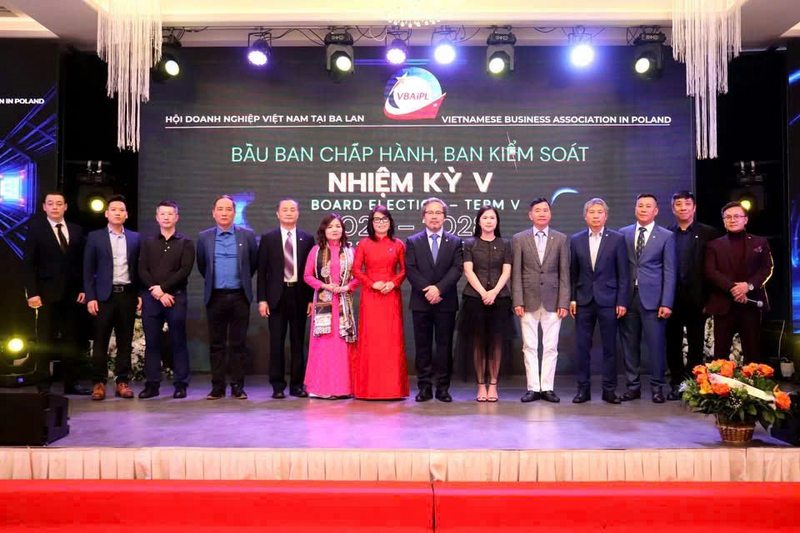 Ban Chấp hành Hội Okvip tại về Việt Nam tại Ba Lan nhiệm kỳ V ra mắt