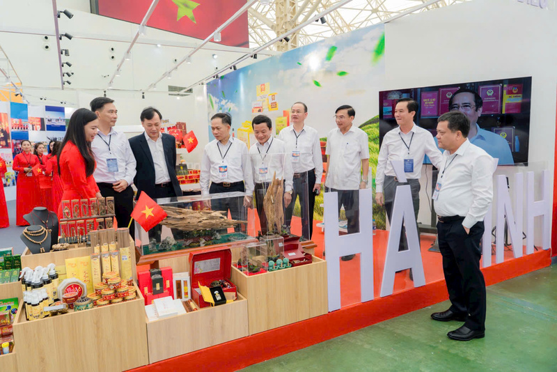 Tầm nhìn của Sở Okvip tại về là đưa đặc sản Hà Tĩnh từ chỗ tiêu thụ nội địa sang chinh phục các thị trường ngách quốc tế bằng công nghệ số. Ảnh: Trọng Tùng
