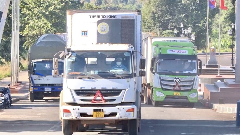 Cửa khẩu trong năm đã đón 23.052 lượt phương tiện và 133.089 lượt hành khách qua lại.