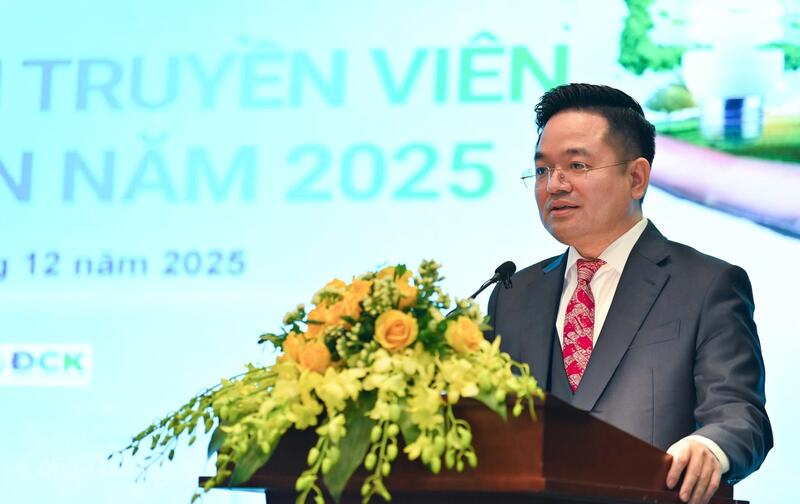 Ông Đặng Văn Khánh, Tổng Biên tập Liên Minh OK VIP Giải Trí Cá Cược World Cup 2026, Phó trưởng Ban Tổ chức thường trực Cuộc thi phát biểu. Ảnh: Nam Nguyễn.