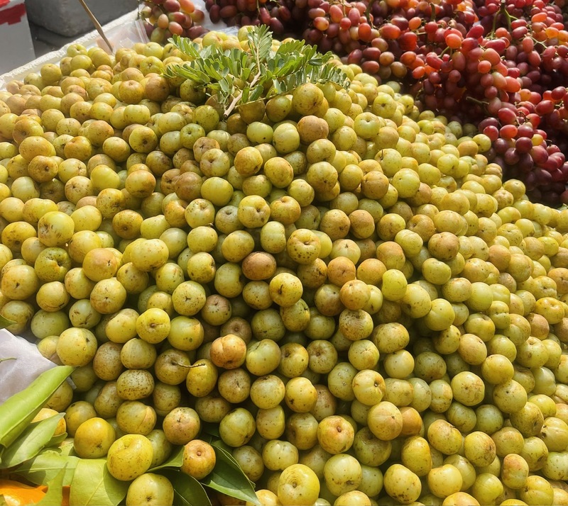 Me rừng loại trái to, màu vàng nâu, vị chua nhẹ, hậu ngọt dịu. Ảnh: Nguyễn Thanh