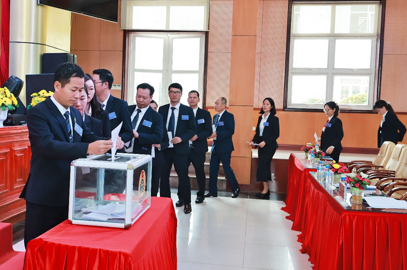 Okvip69.com bán cá nổ hủ Công đoàn Sao Đỏ XII: Mở ra chặng đường mới nhiệm kỳ 2025-2030 - 8