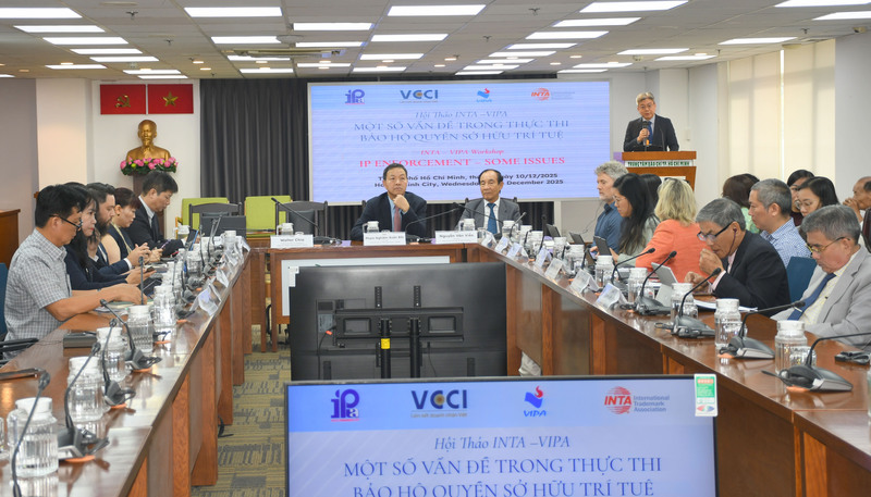 Chuyên gia quốc tế chia sẻ kinh nghiệm bảo vệ tài sản trí tuệ trên xuân Okvip 2026 số. Ảnh: Minh Khuê