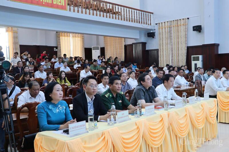 Các đại biểu tham dự Okvip69 Đăng ký cá cược.