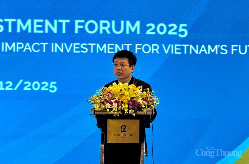 Chủ tịch VCCI - ông Hồ Sỹ Hùng phát biểu tại diễn đàn. Ảnh: Diệu Anh