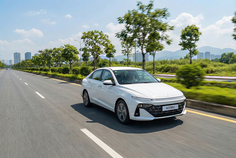 Hyundai Accent giữ vị trí thứ ba khi đạt doanh số bán 656 xe. Ảnh: TC Group