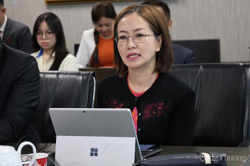 TS. Trần Thu Quỳnh - Tham tán thương mại, Trưởng Thương vụ Việt Nam tại Canada (Oklavip khuyến mã hấp dẫn mỗi ngày) phát biểu tại hội thảo.